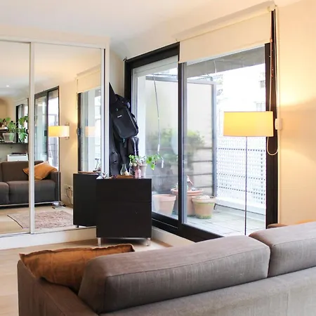 Bright With Unobstructed View Apartment *